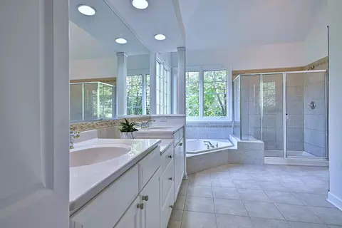 Bath - 13635 Sharp Dr, Plainfield, IL 60544 photo 1 of 5