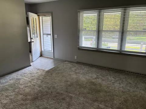 Living - 2540 32nd St, Moline, IL 61265 photo 1 of 3