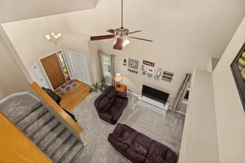 Entry Way - 1716 Kingtree Dr, Morris, IL 60450 photo 5 of 5