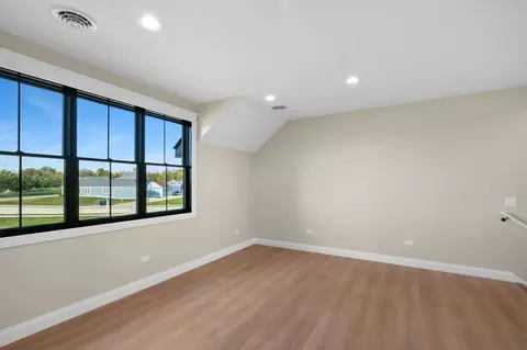 Bedroom - 7 Beech Tree Pl, Ottawa, IL 61350 photo 2 of 14