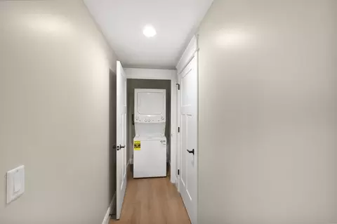 Entry Way - 7 Beech Tree Pl, Ottawa, IL 61350 photo 2 of 2