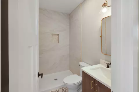 Bath - 7 Beech Tree Pl, Ottawa, IL 61350 photo 5 of 6