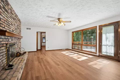 Living - 3712 16th Ave, Moline, IL 61265 photo 6 of 8