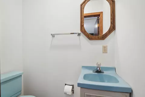 Bath - 3712 16th Ave, Moline, IL 61265 photo 1 of 4