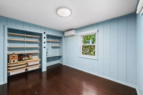 Bedroom - 9024 Ewing Ave, Evanston, IL 60203 photo 3 of 4