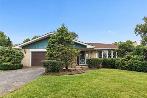 12124 S Cheyenne Dr, Palos Heights, IL 60463