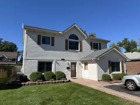 Exterior - 836 S Spring Rd, Elmhurst, IL 60126 photo 2 of 3