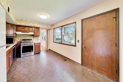 Kitchen - 1220 Brook Ln, Glenview, IL 60025 photo 1 of 3