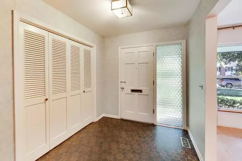 Entry Way - 1220 Brook Ln, Glenview, IL 60025 photo 2 of 2