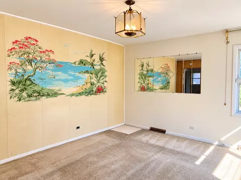Living - 1848 W 167th St, Markham, IL 60428 photo 2 of 5