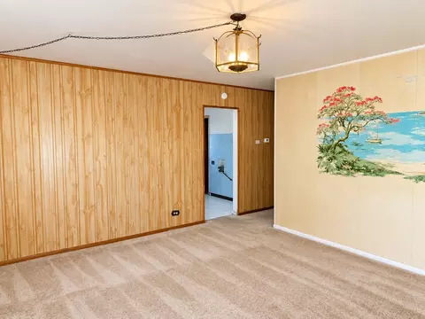 Living - 1848 W 167th St, Markham, IL 60428 photo 3 of 5