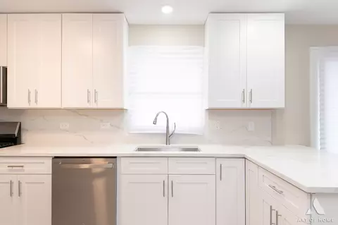 Kitchen - 16973 Jodave Ave, Hazel Crest, IL 60429 photo 2 of 5