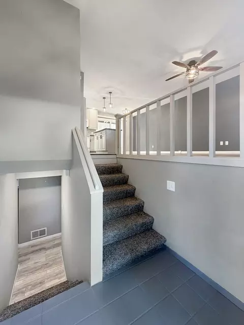 Entry Way - Undisclosed, Freeport, IL 61032 photo 1 of 2