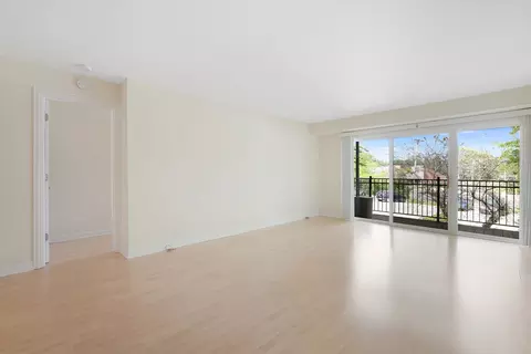 Living - 5200 Carriageway Dr #210, Rolling Meadows, IL 60008 photo 1 of 3