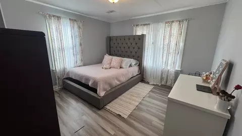 Bedroom - 7700 W 83rd St, Bridgeview, IL 60455 photo 3 of 6