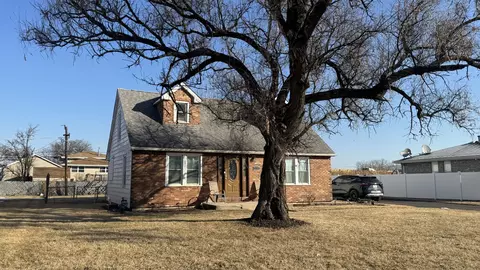 Exterior - 7700 W 83rd St, Bridgeview, IL 60455 photo 2 of 3