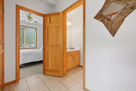 Entry Way - 691 E Nerge Rd, Roselle, IL 60172 photo 2 of 2