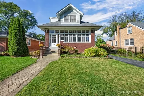 138 S Princeton Ave, Villa Park, IL 60181