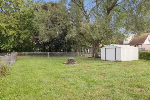 Exterior - 4216 149th St, Midlothian, IL 60445 photo 5 of 10