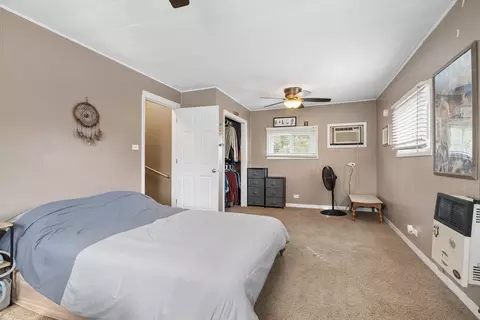 Bedroom - 4216 149th St, Midlothian, IL 60445 photo 4 of 4