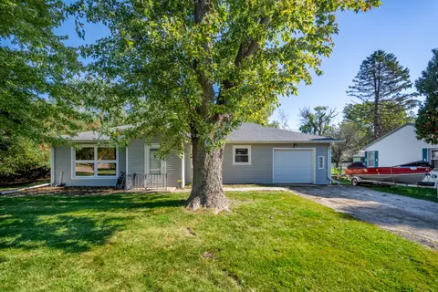41123 N 2nd St, Antioch, IL 60002