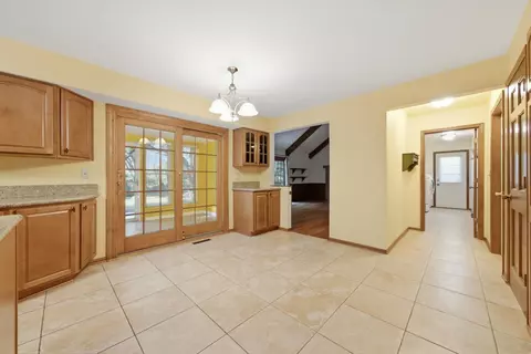 Other - 943 E Gartner Rd, Naperville, IL 60540 photo 1 of 7