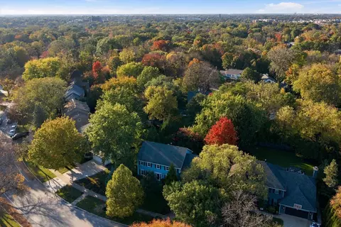 View/Area - 943 E Gartner Rd, Naperville, IL 60540 photo 1 of 2