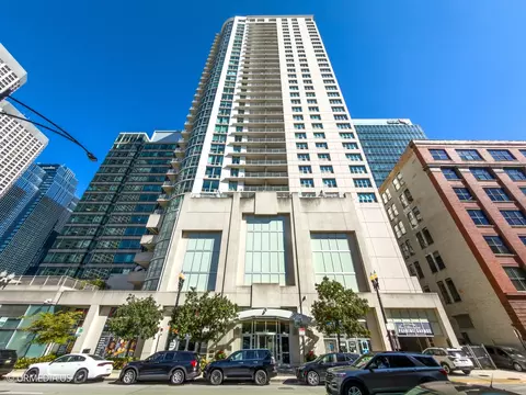 125 S Jefferson St #2407, Chicago, IL 60661