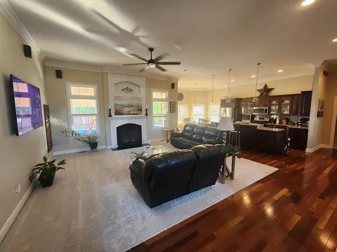 Living - 4820 W Key West Ln, Springfield, IL 62711 photo 1 of 2