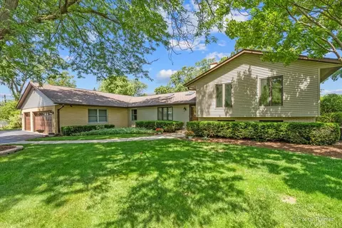 152 Jacquelyn Dr, Bensenville, IL 60106