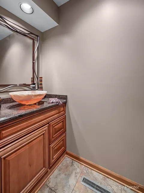 Bath - 2917 Pleasant Dr, Mchenry, IL 60051 photo 1 of 7