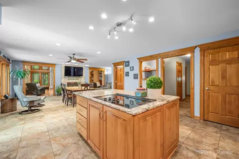Entry Way - 2917 Pleasant Dr, Mchenry, IL 60051 photo 1 of 2