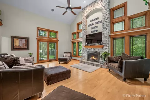 Living - 2917 Pleasant Dr, Mchenry, IL 60051 photo 1 of 8