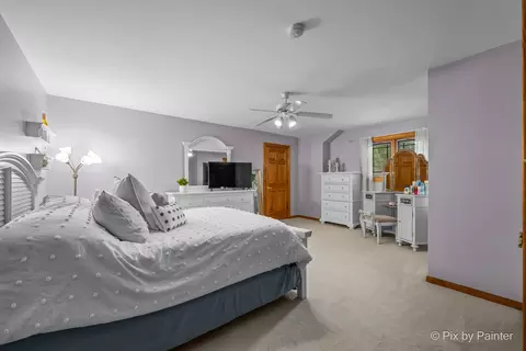 Bedroom - 2917 Pleasant Dr, Mchenry, IL 60051 photo 4 of 6