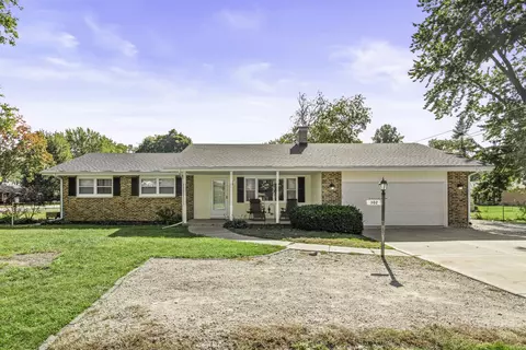 302 Pleasure Dr, Yorkville, IL 60560