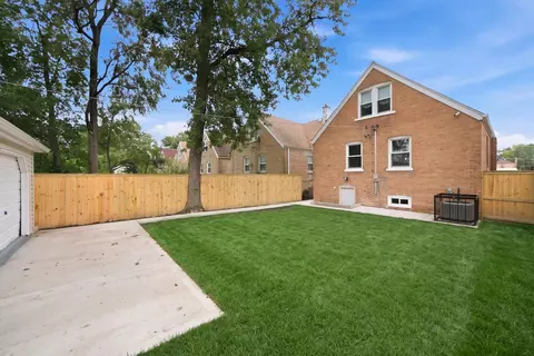 Exterior - 433 W 100th St, Chicago, IL 60628 photo 5 of 6