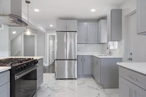 Kitchen - 433 W 100th St, Chicago, IL 60628 photo 5 of 7