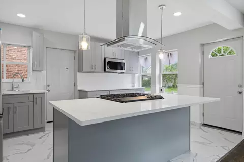 Kitchen - 433 W 100th St, Chicago, IL 60628 photo 2 of 7