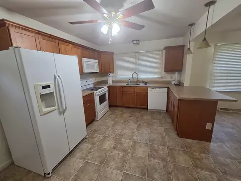 Kitchen - 1410 E 14th St, Sterling, IL 61081 photo 2 of 2