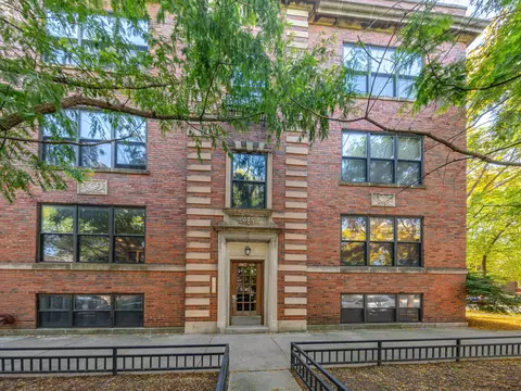 1969 W Cullom Ave #2, Chicago, IL 60613