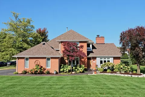 8948 Charrington Dr, Frankfort, IL 60423
