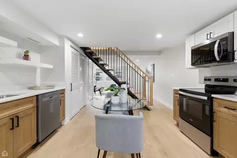 Kitchen - 825 E 48th St #D, Chicago, IL 60615 photo 1 of 1