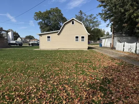Exterior - 206 E Clark St, Princeton, IL 61356 photo 9 of 9