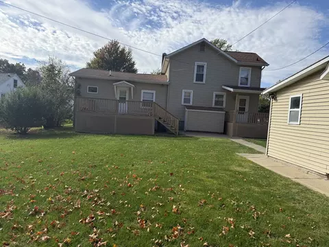 Exterior - 206 E Clark St, Princeton, IL 61356 photo 8 of 9