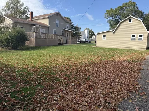 Exterior - 206 E Clark St, Princeton, IL 61356 photo 1 of 9