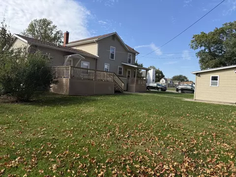 Exterior - 206 E Clark St, Princeton, IL 61356 photo 3 of 9