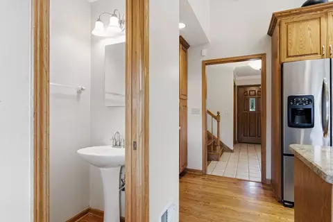 Entry Way - 770 S Stuart Ave, Elmhurst, IL 60126 photo 1 of 1