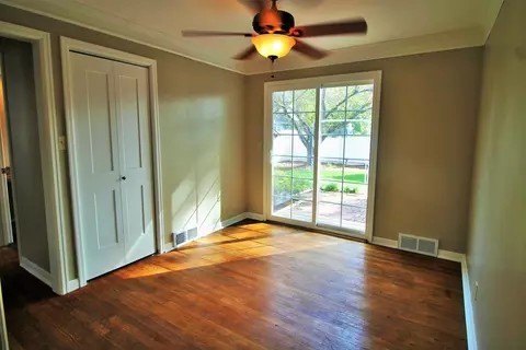 Bedroom - 3530 19th Ave, Moline, IL 61265 photo 2 of 7