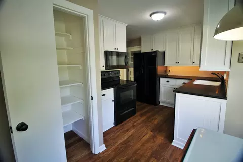Kitchen - 3530 19th Ave, Moline, IL 61265 photo 4 of 4