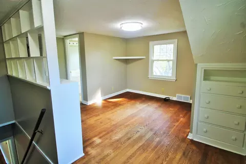 Bedroom - 3530 19th Ave, Moline, IL 61265 photo 4 of 7